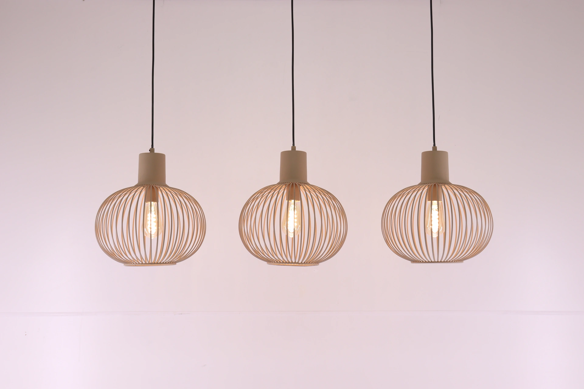 Drievoudige hanglamp zandkleur – Modern & sfeervol 46351